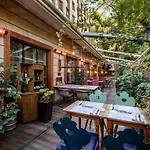 Отель Mercure Tbilisi Old Town 